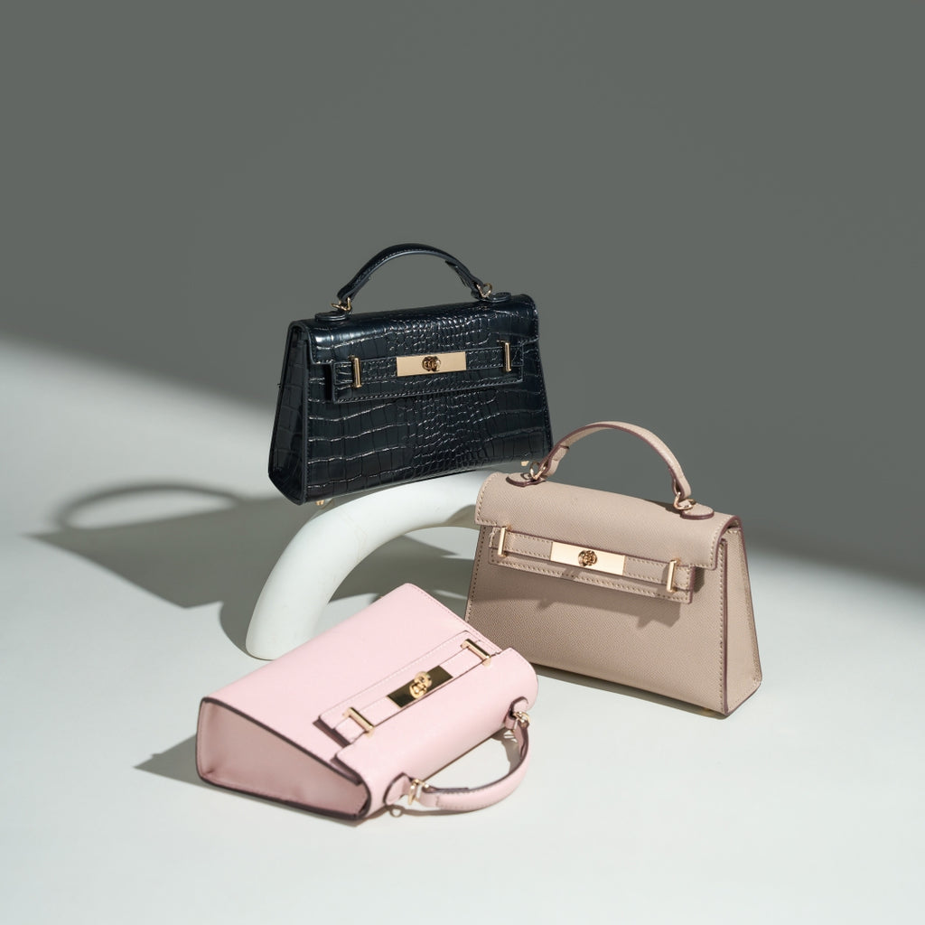 Luxurious Saffiano Grain Bag with Golden Buckle for Women | SeaGloca - view 2