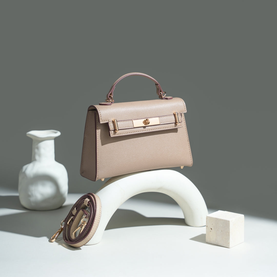 Luxurious Saffiano Grain Bag with Golden Buckle for Women | SeaGloca - view 3