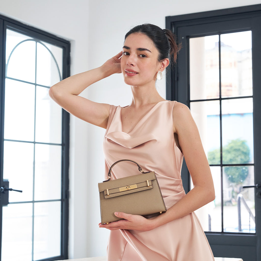 Luxurious Saffiano Grain Bag with Golden Buckle for Women | SeaGloca - view 5