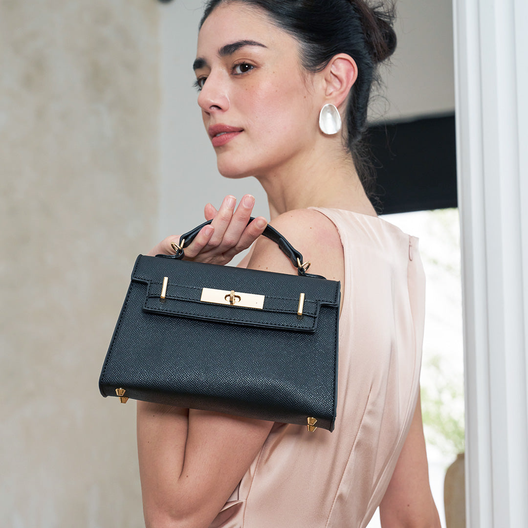 Luxurious Saffiano Grain Bag with Golden Buckle for Women | SeaGloca - view 6